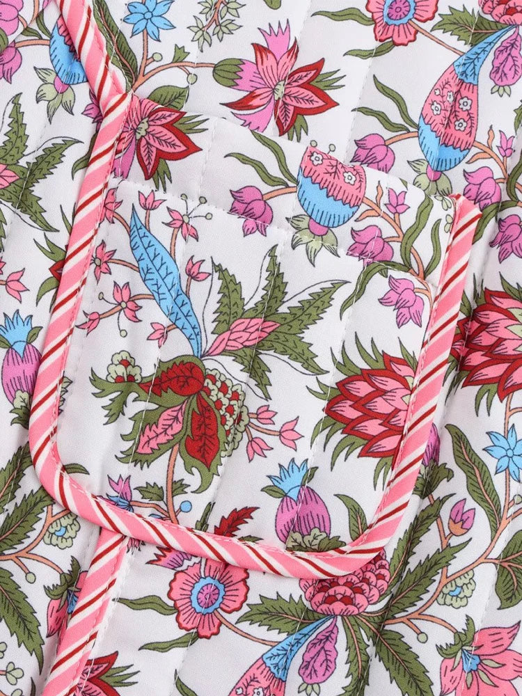 European and American style 2024 autumn new women's retro floral print stand collar long sleeve pocket decoration quilted cotton-belleandkai.com