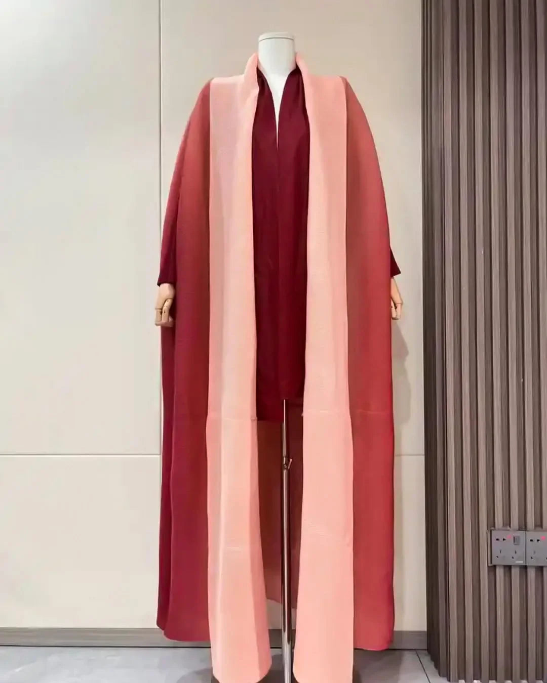 Miyake Jacket Arab Middle East Dubai Loose Women's Clothing Folds Gradual Change Trench Coat Long 2025 New Women's Clothing-belleandkai.com