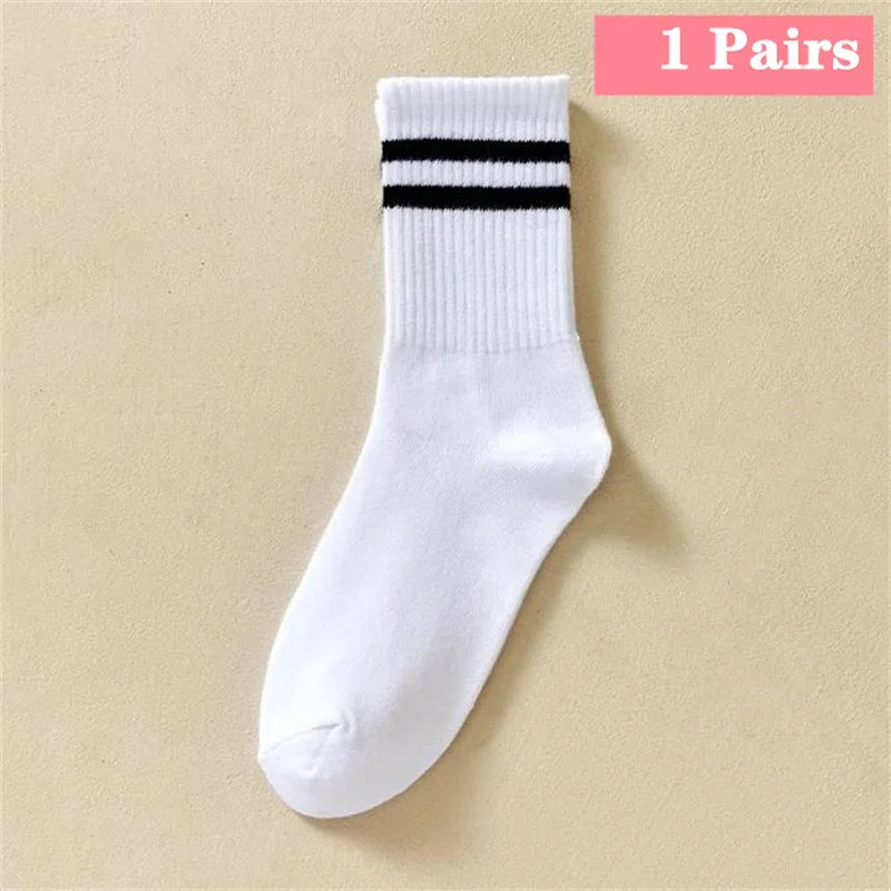 10 Pairs Cartoon Women Socks Fashionable And Versatile Cute Design Funny Goose Breathable Soft Comfortable Women Casual Socks-belleandkai.com