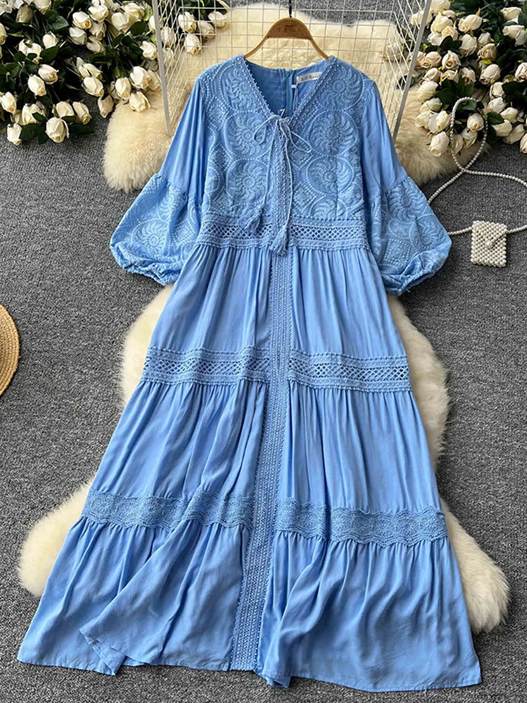 Summer New Retro Lace Patchwork Dress for Women Sweet V-neck Lantern Sleeves Loose A-line Length Vacation Beach Dress D05-belleandkai.com
