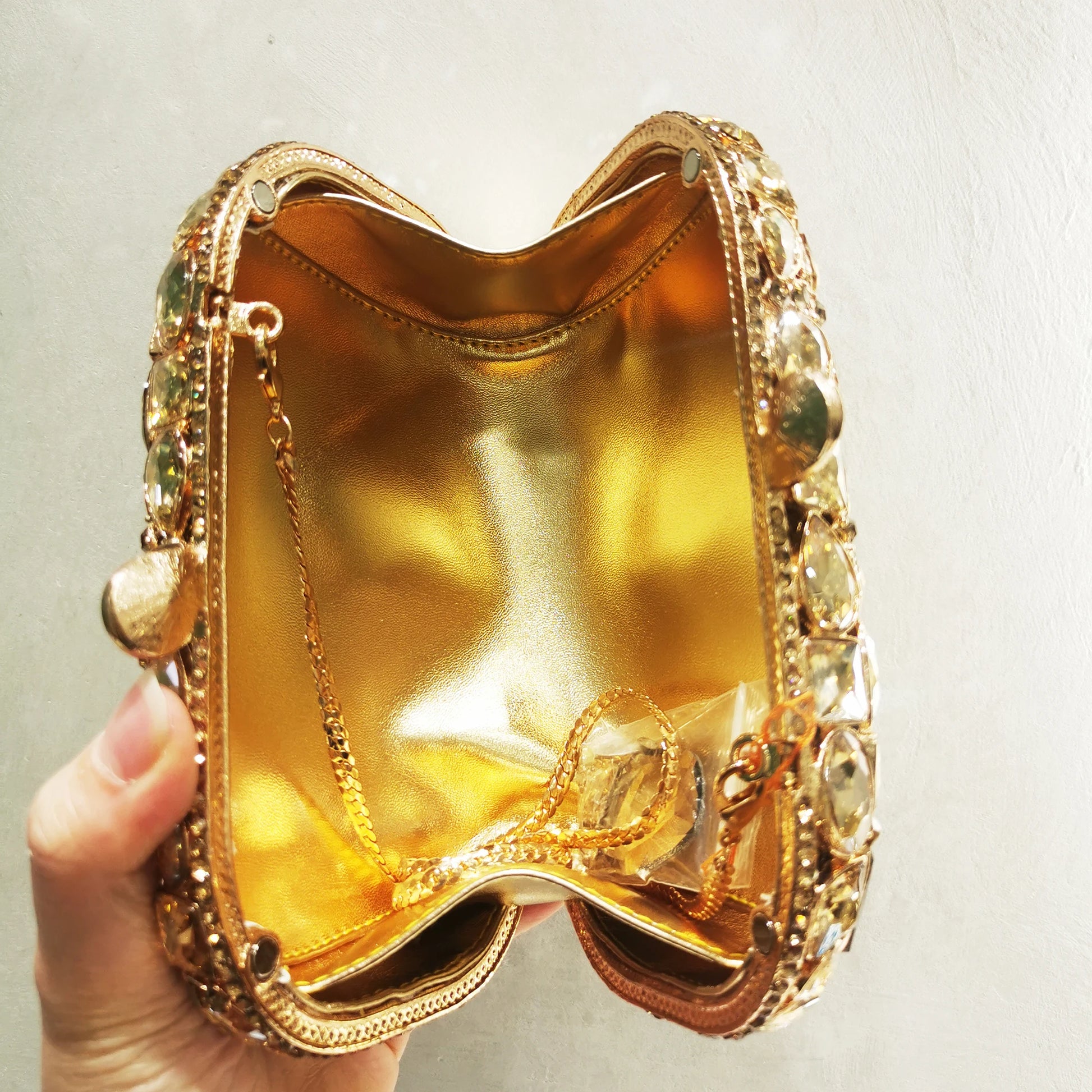 WHTUOHENLarge Silver Stones Wedding Dress Purses Women Bridal Crystal Handbags Rhinestone Party Prom Evening Clutches Minaudiere-belleandkai.com