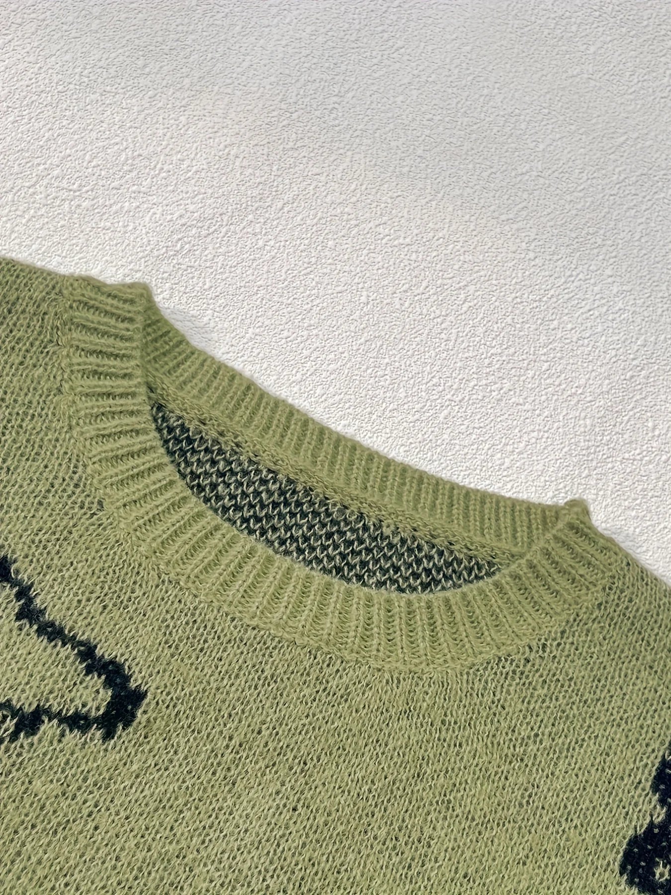 Women's Oversized Dinosaur Pattern Sweater - Cozy Long Sleeve Pullover for Casual Wear-belleandkai.com