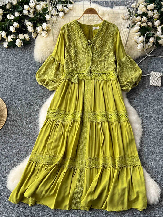Summer New Retro Lace Patchwork Dress for Women Sweet V-neck Lantern Sleeves Loose A-line Length Vacation Beach Dress D05-belleandkai.com