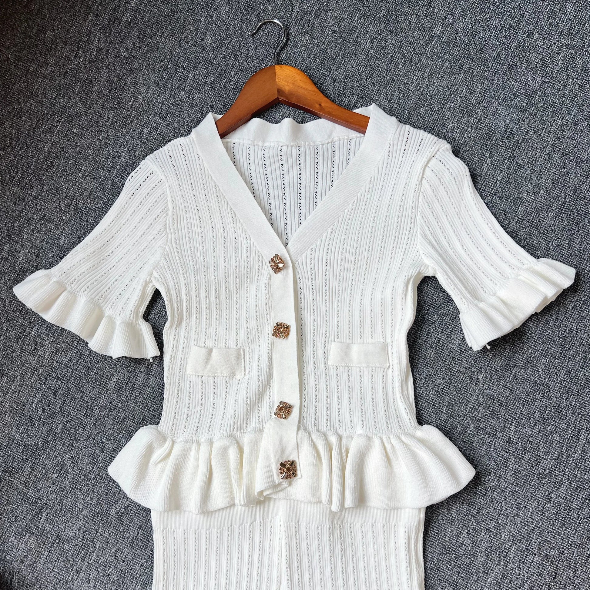 YuooMuoo Brand Fashion One-piece Knitted Maxi Dress Women Elegant V-neck Ruffled Slim Waist Bodycon Sweater Dress Party Vestido-belleandkai.com